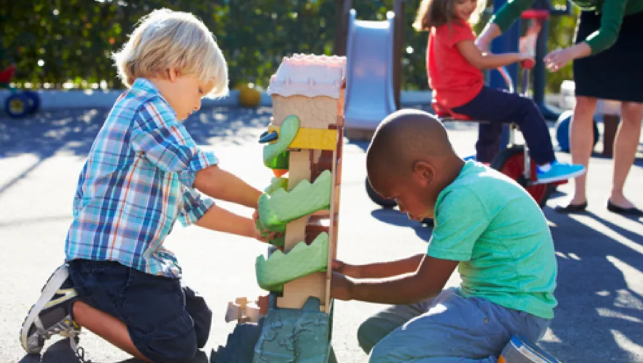 Kids playing nicely together